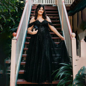 Off Shoulder Maxi Customized Gothic Wedding Dress A Line Shimmer Mesh Beading Oversized Appliques Made To Order Bridal Gowns