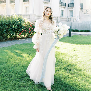 Spaghetti Straps Embroidered Lace Wedding Dress With Coat Long Puffy Sleeves Maxi Customized Ruffled Sweetheart Bridal Gowns