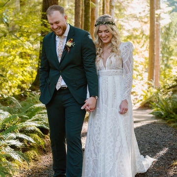 Lace Customized Wedding Dress with Detachable Bolero Spaghetti Straps Long Sleeves Backless A Line Deep V Neck Boho Bridal Gown