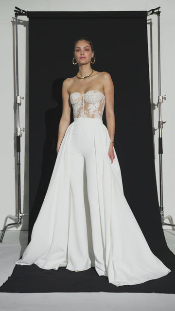 Unveil the Perfect Bridal Jumpsuit β Elegance Redefined for Your Big Day 2025 collection