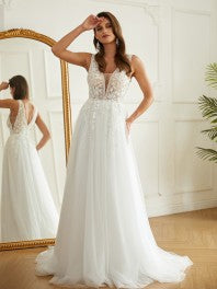 Wedding Dresses Lace Applique Sweep Train Sweetheart Neckline Bridal Gowns Corset Back Vestidos De Novia Plus Size
