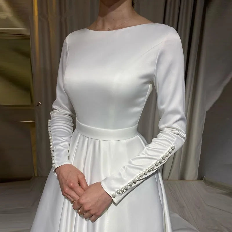 White long sleeves satin wedding dress 2025 elegant Muslim bridal gown floor length