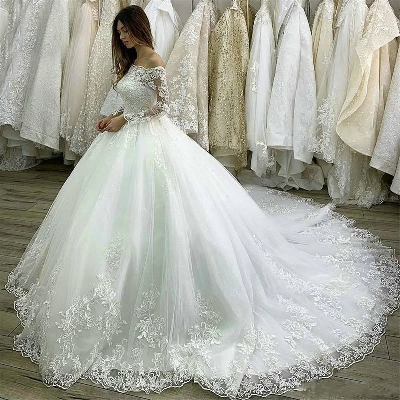 customized  White Satin Wedding Dress Off the Shoulder Satin Backless Bridal Gown V Neck Wedding Gowns Vestidos De Mariee