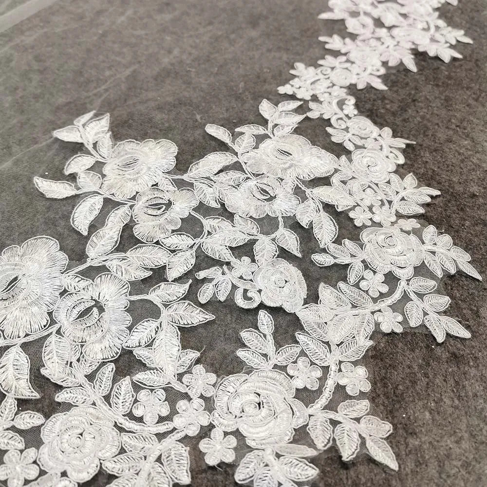 Real Photos Long Lace Wedding Veil Soft Tulle White Ivory Scallop Bridal Veils with Comb Stunning 3 Meters Veil