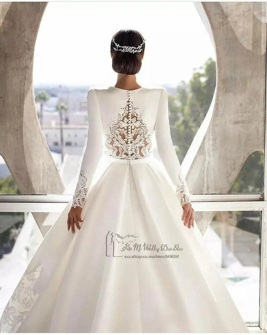 High Quality Satin Long Sleeve Wedding Dresses 2021 Lace Ball Gown Bride Dress Romantic Buttons V Neck Women Courte