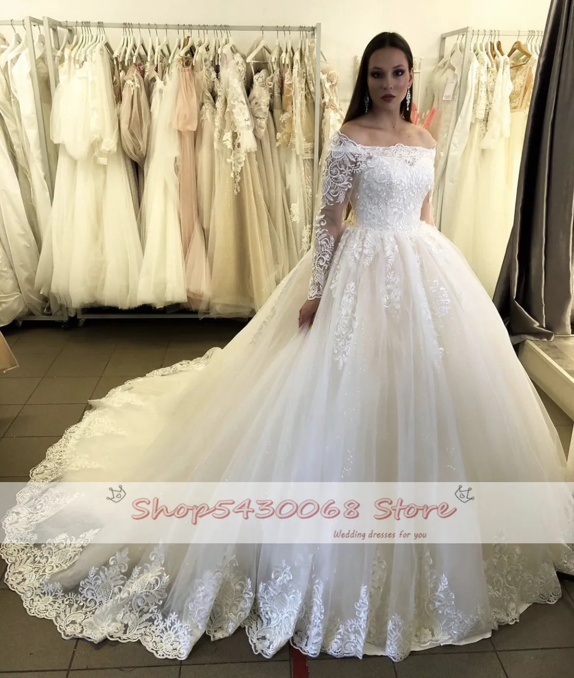 New Ball Wedding Dress Boat Neck Full Sleeve Lace Appliques Floor Length Sweep Train Gorgeous Bridal Gown Custom Made