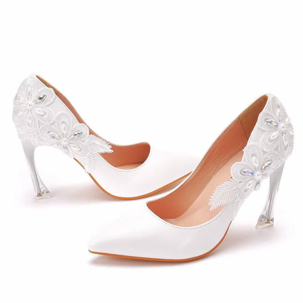 White bride lace flower 9cm high heels elegant party dress women wedding shoes close-up