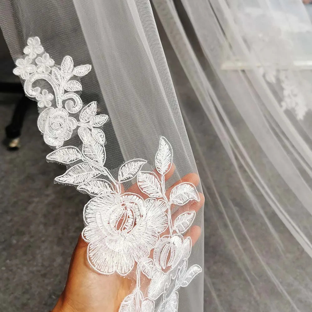 Real Photos Long Lace Wedding Veil Soft Tulle White Ivory Scallop Bridal Veils with Comb Stunning 3 Meters Veil