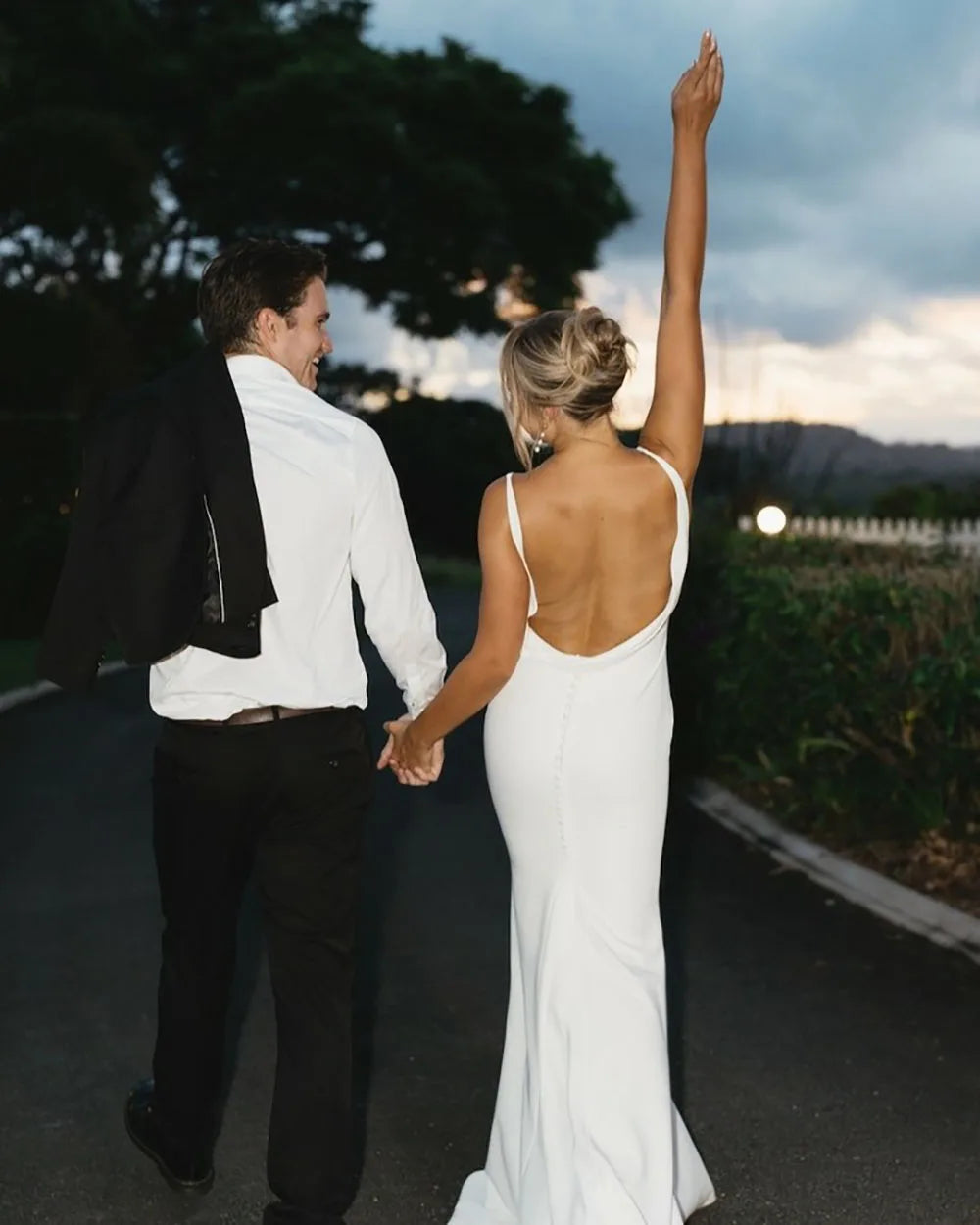 Simple Sexy Civil Wedding Dresses Mermaid Backless V Neck Beach Wedding Brides Dress Elegant Women Bridal Gown Customized