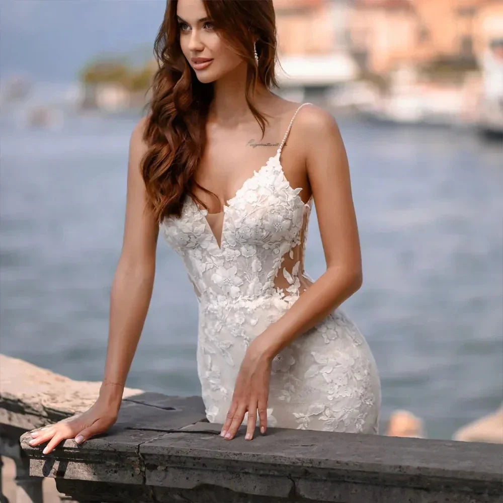 Elegant Mermaid Wedding Dress V-Neck Spaghetti Straps Lace Appliques Backless Bridal Gown Floor Length Vestidos De Novia