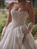 Pearls lace court - side angle