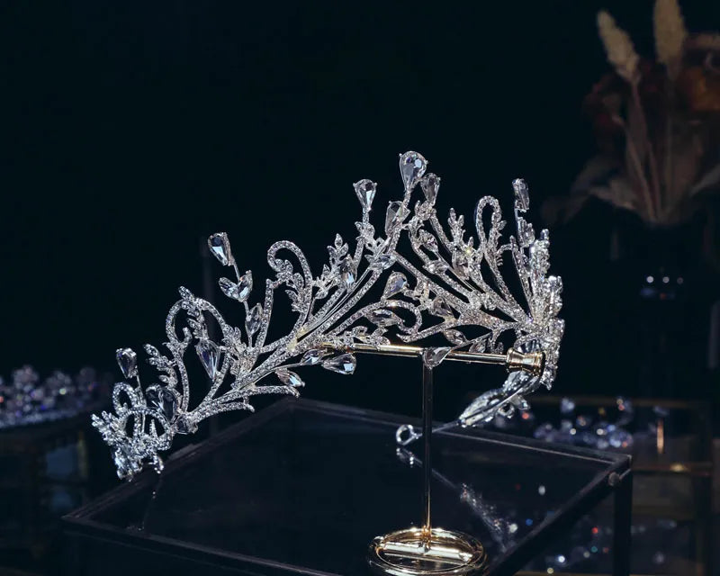 CC Vintage Crown Women Accessories Wedding Hairbands Bridal Headpiece Engagement Hair Ornaments Crystal Tiaras Shining xy435