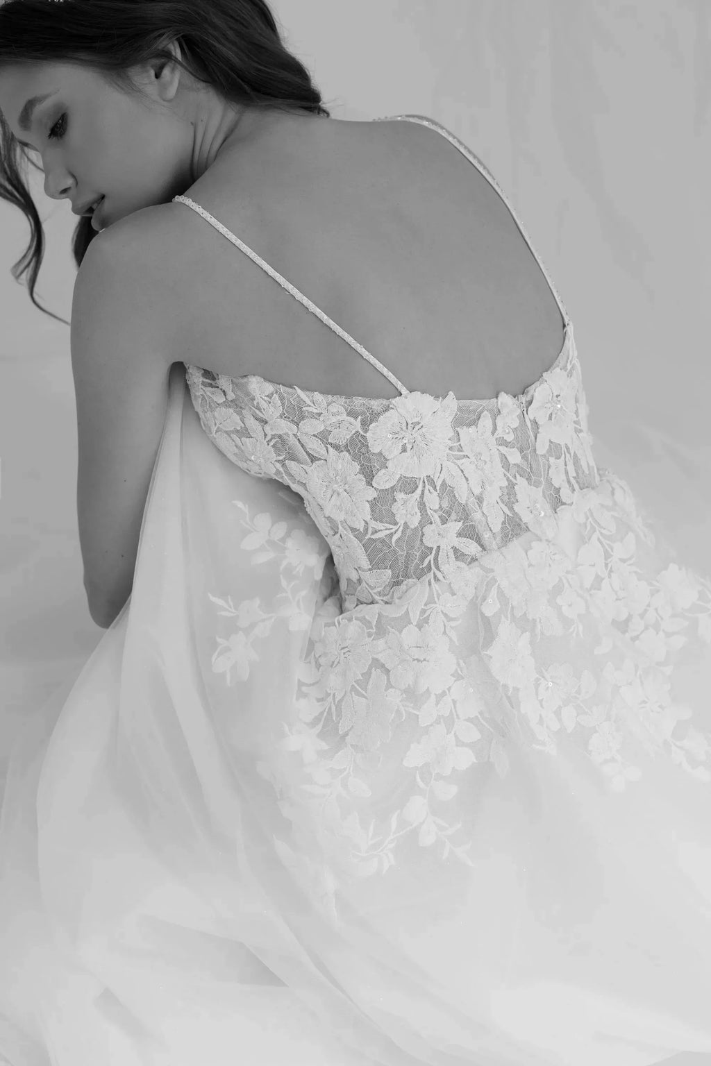 Boho Wedding Dresses For Women V Neck Lace Tulle A-Line Brides Gown Romantic Backless Formal Bridal Dresses Customized