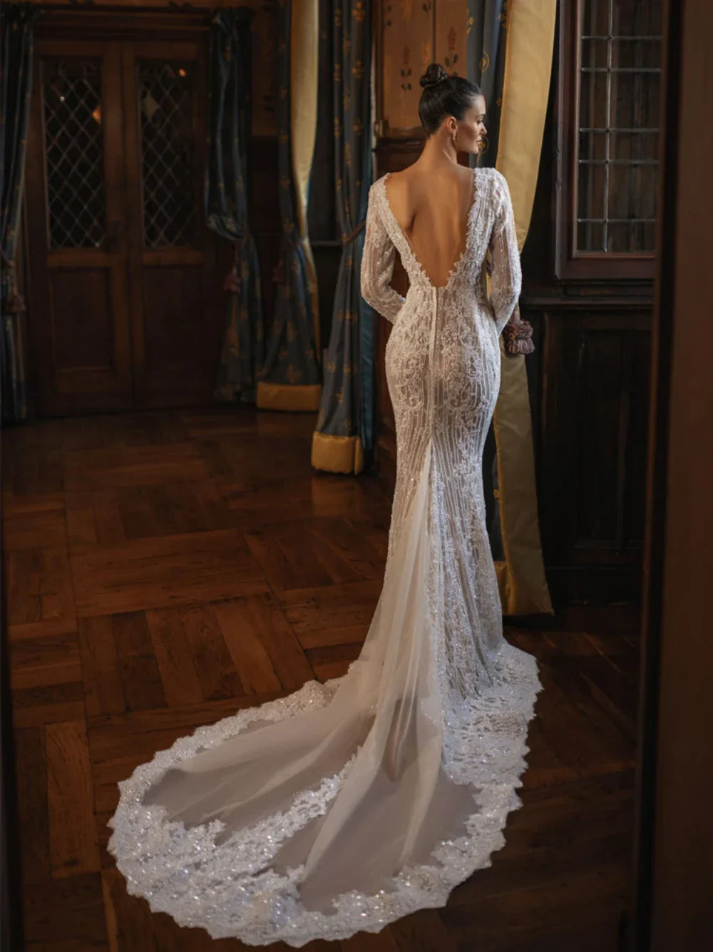Sparkly beads sequins deep V-neck backless classic lace sexy long wedding dress bridal gown side view