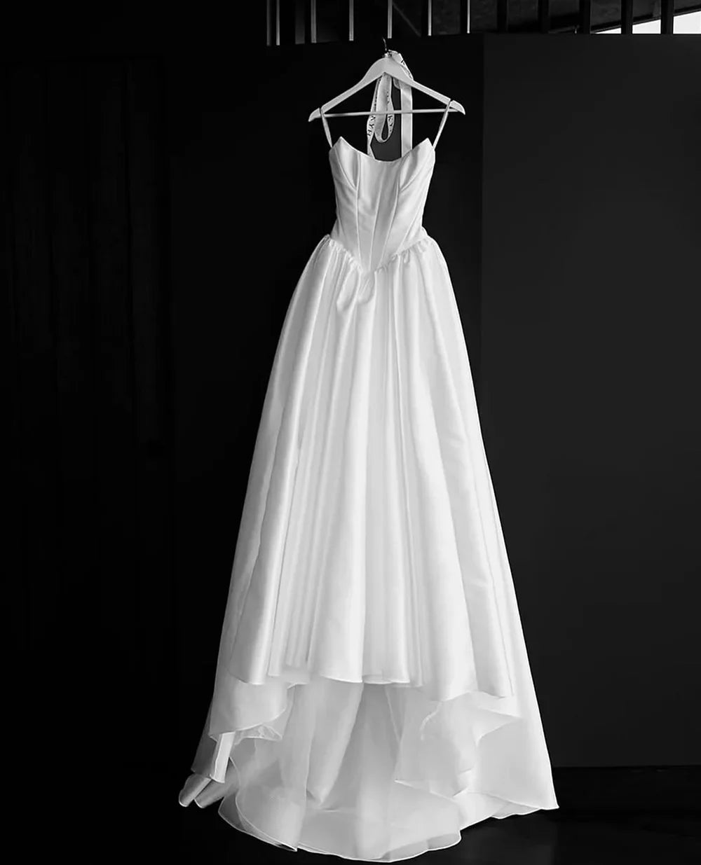Satin Wedding Dresses For Bride Modern Corset Strapless Long Brides Gown Luxury A-line Formal Bridal Dress Customized