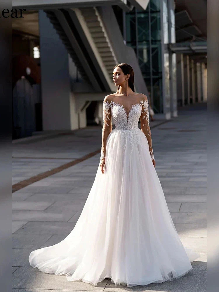 Full sleeves sweetheart lace appliques classic formal party tulle wedding dress bridal gown side view