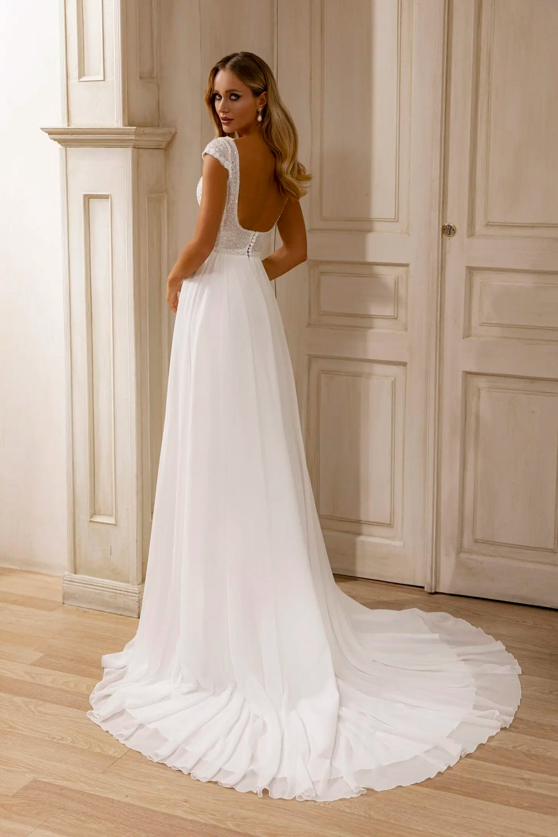 Lace Applique A Line Wedding Dresses Boho Cap Sleeve Deep V Bridal Gown For WomenBackless Side Slit Bride Dress Customized