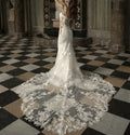 Lace appliques sleeveless - side