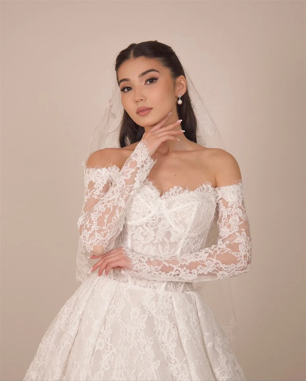 Boho lace appliques A-line wedding dress long sleeve sexy backless bridal gown elegant