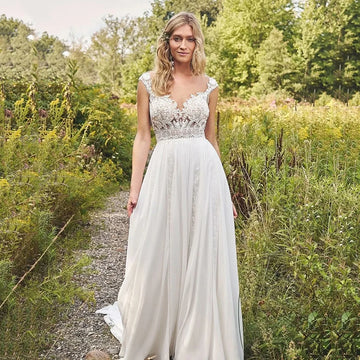Bohemian Beach Wedding Dresses For Women Lace Appliques Sleeveless Bridal Gowns Illusion Boho Brides Dress Customized