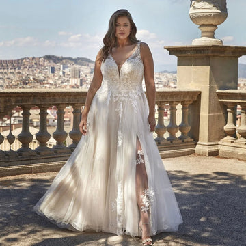 Vintage Lace Wedding Dresses Side Split Tulle A-Line Applique Boho Bride Gowns Backless Plus Size Bridal Dress Customized