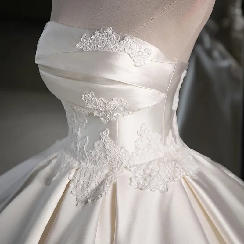 Customized Elegant Champagne Lace Satin Wedding Dress Ball Suit Strapless Sleeveless Backless Floor Length Long Wedding