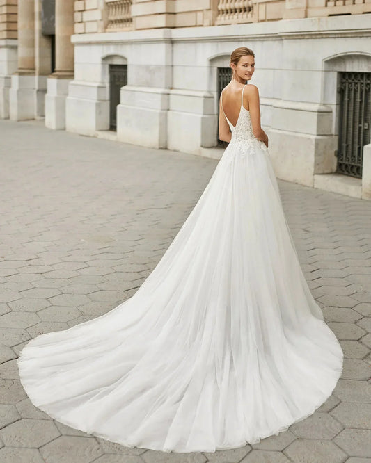 Vintage Spaghetti Strap Wedding Dress Sexy V-neck Sleeveless Lace Backless for Women Bridal Gown Vestido de novia