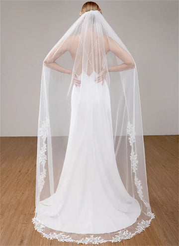 TOPQUEEN V47 Elegant Bridal Veil with Comb Thin Scallop Lace Trim Cathedral Wedding Veil Soft 1 Tier Swiss Lace High Quality