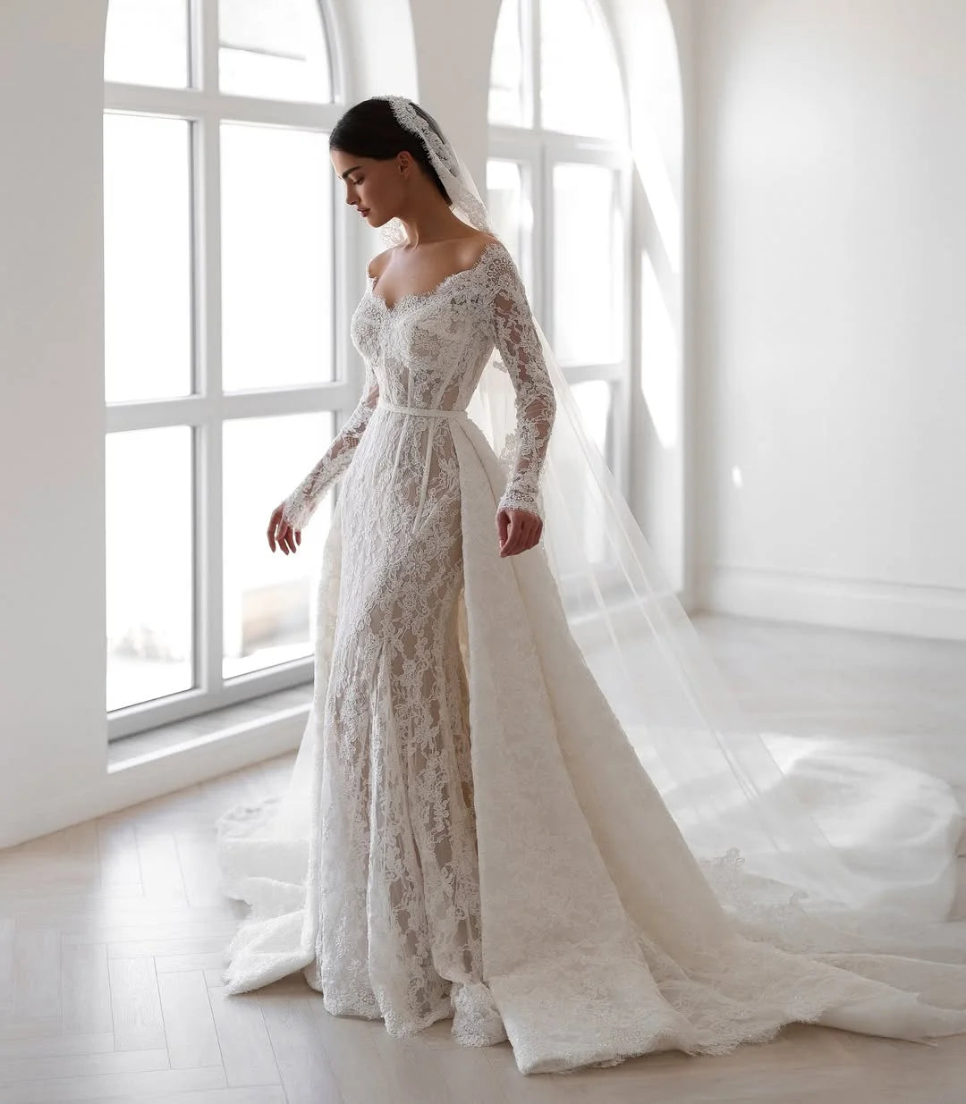V-neck mermaid wedding dress detachable tail long sleeve romantic lace appliques bridal
