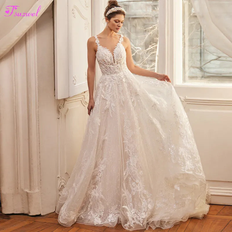 Gorgeous Appliques Sparkly A-Line Wedding Dress 2024 Luxury Beaded Sweetheart Neck Buttons Vintage Bridal Gown Customize Red