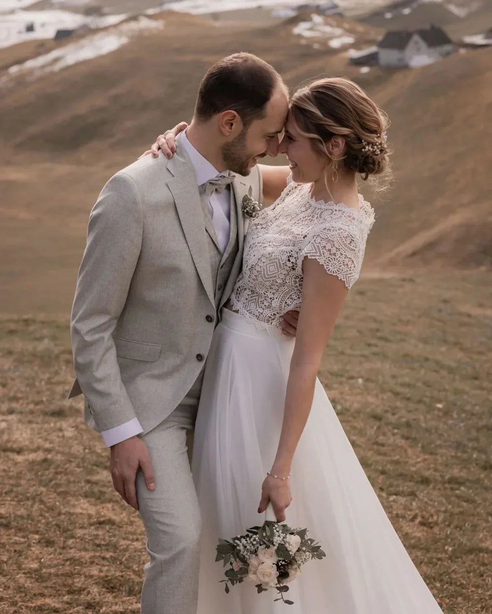Bohemian Wedding Dress A Line Cap Sleeves Illusion Women O Neck Bridal Gowns Lace Boho Wedding Dresses Customized