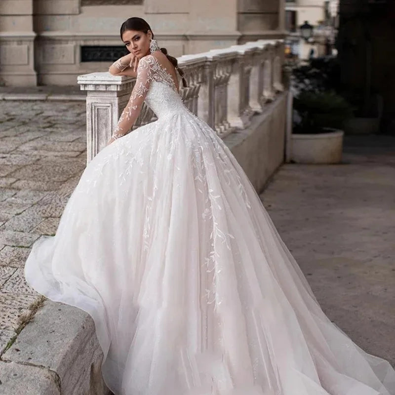 New Modern Wedding Dress 2026 V-Neck Long Sleeves Illusion Lace Applique Tulle Bride Bridal Gowns Robe De Mariage
