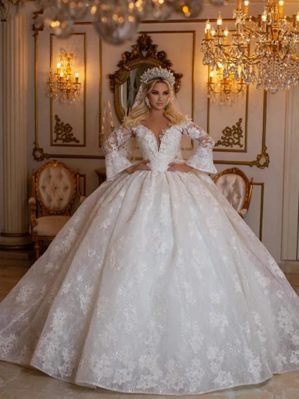 Luxury ball gown wedding dress deep V-neck sequins lace elegant Dubai bridal dress custom