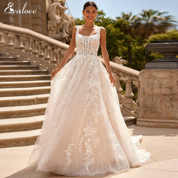 Exquisite Appliques Court Train A-Line Wedding Dress 2024 Classic Square Collar Lace Embroidered Princess Bridal Gown Red