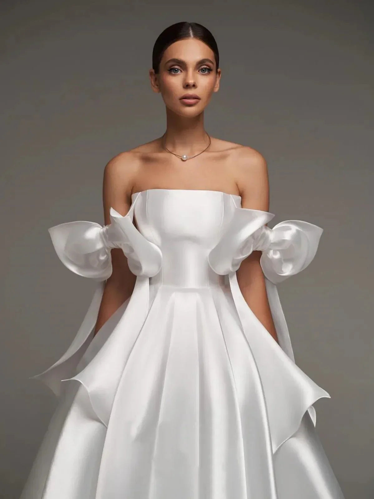 Bride dress - sleeve view