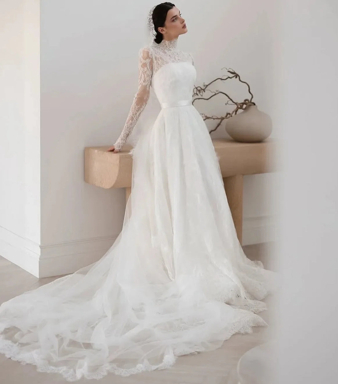 Luxury lace A-line wedding dress long sleeves round high neck sweep train Muslim bride bridal gown