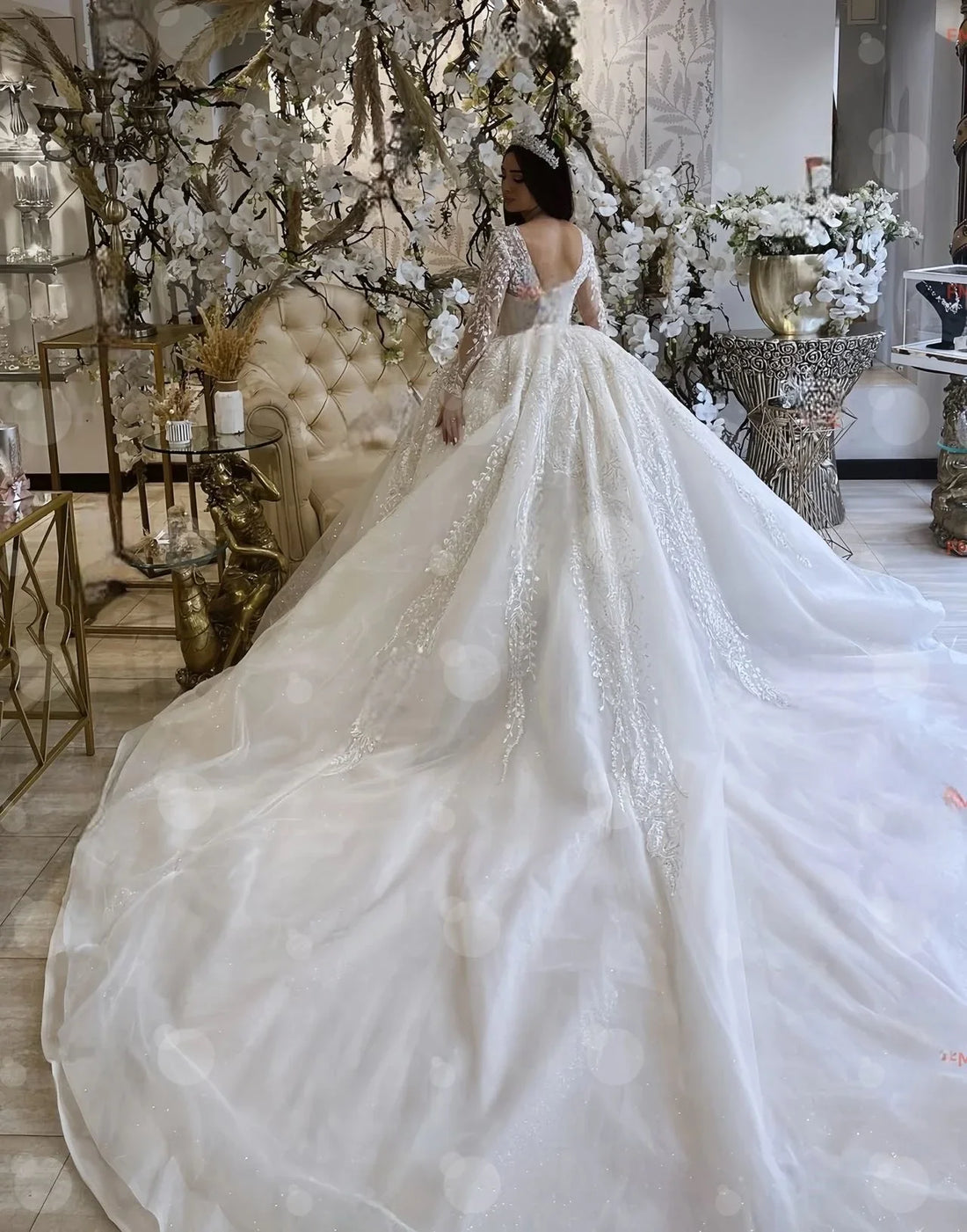 Customzied V-neck Long-sleeved Ball Gown Lace Applique wedding dress vestidos de novia Luxury amanda novias official