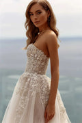 Fluffy princess elegant off-shoulder A-line lace sleeveless exquisite custom wedding dress side view