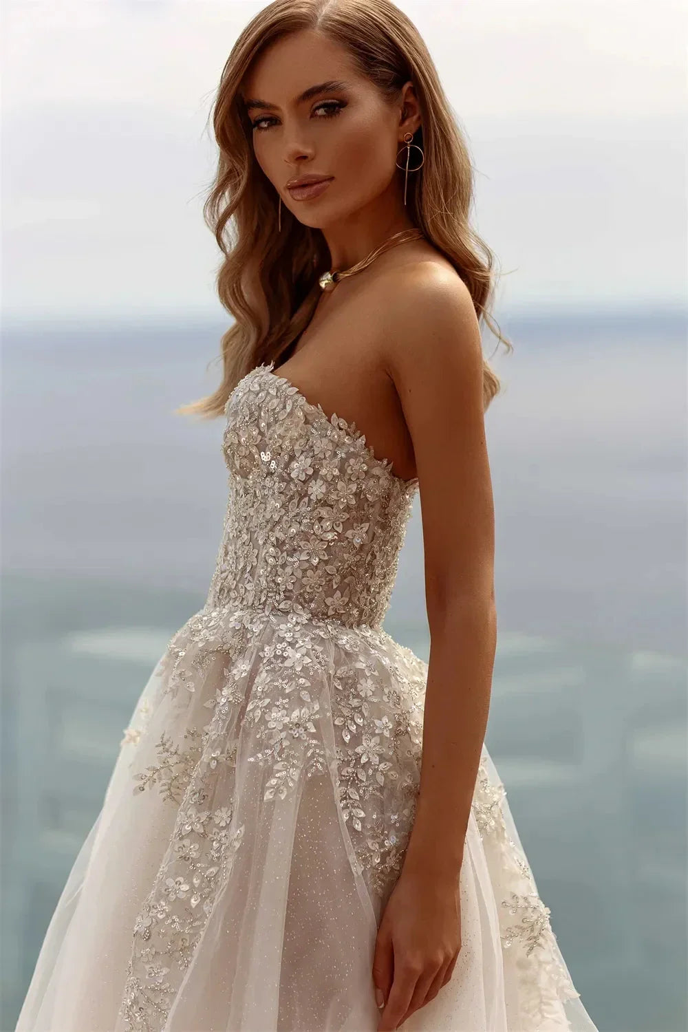 Fluffy princess elegant off-shoulder A-line lace sleeveless exquisite custom wedding dress side view
