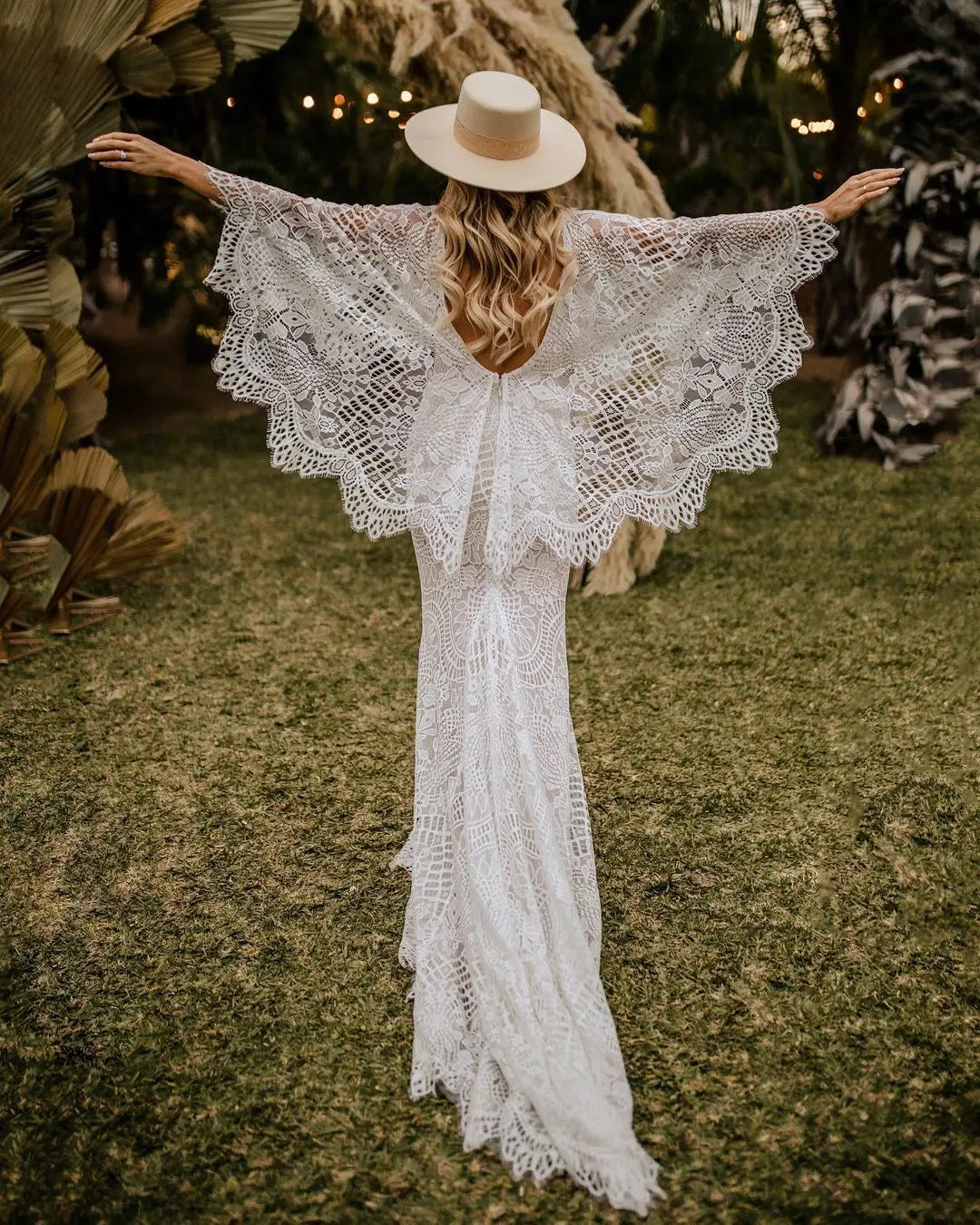 Boho mermaid lace V-back beach bride gown size chart color variants