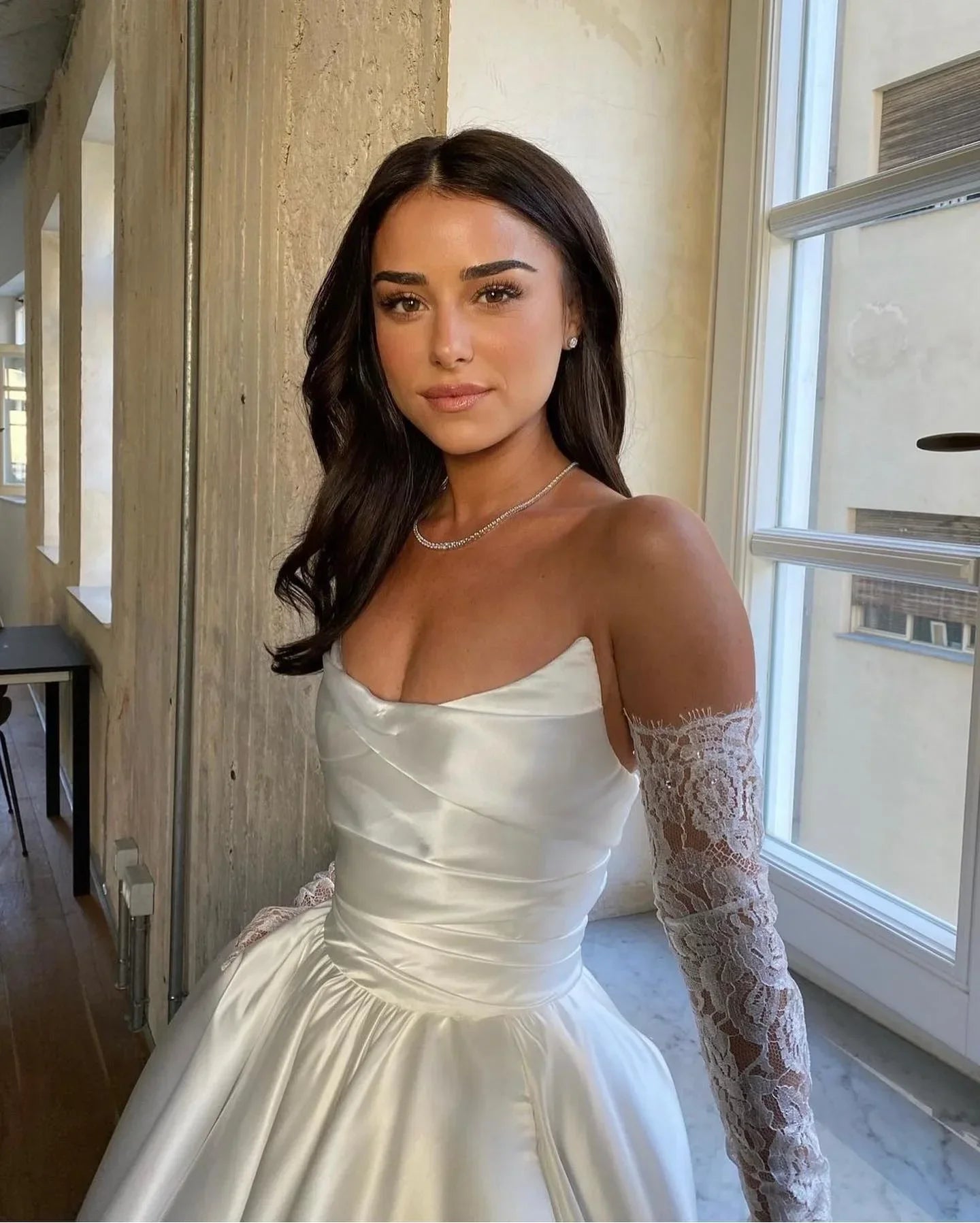 Women bride dress - detail