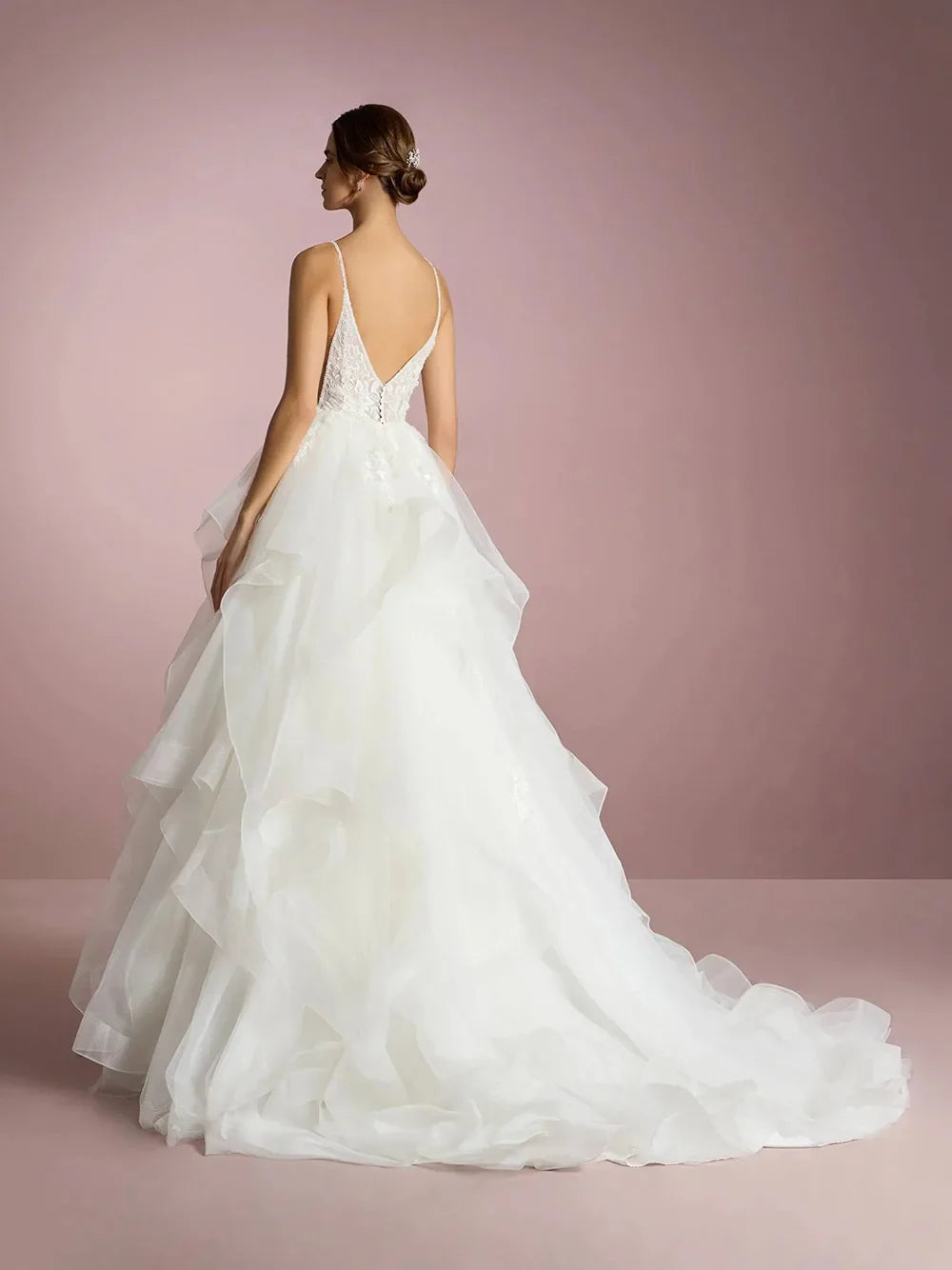 V Neck Wedding Dresses Luxury Layered Tulle Lace Spaghetti Straps Bridal Gown Ball Gown Princess Brides Dresses Customized