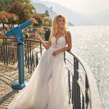A-Line Wedding Dresses Tulle Applique Spaghetti Strap Backless Bridal Gown Women Boho Deep V Neck Brides Dresses Customized