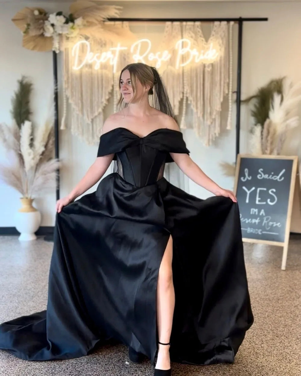 Elegant Black Off Shoulder Corset Formal Evening Gown with Bow Side Slit Satin Ball Gown Bridesmaid Party Dress Customized