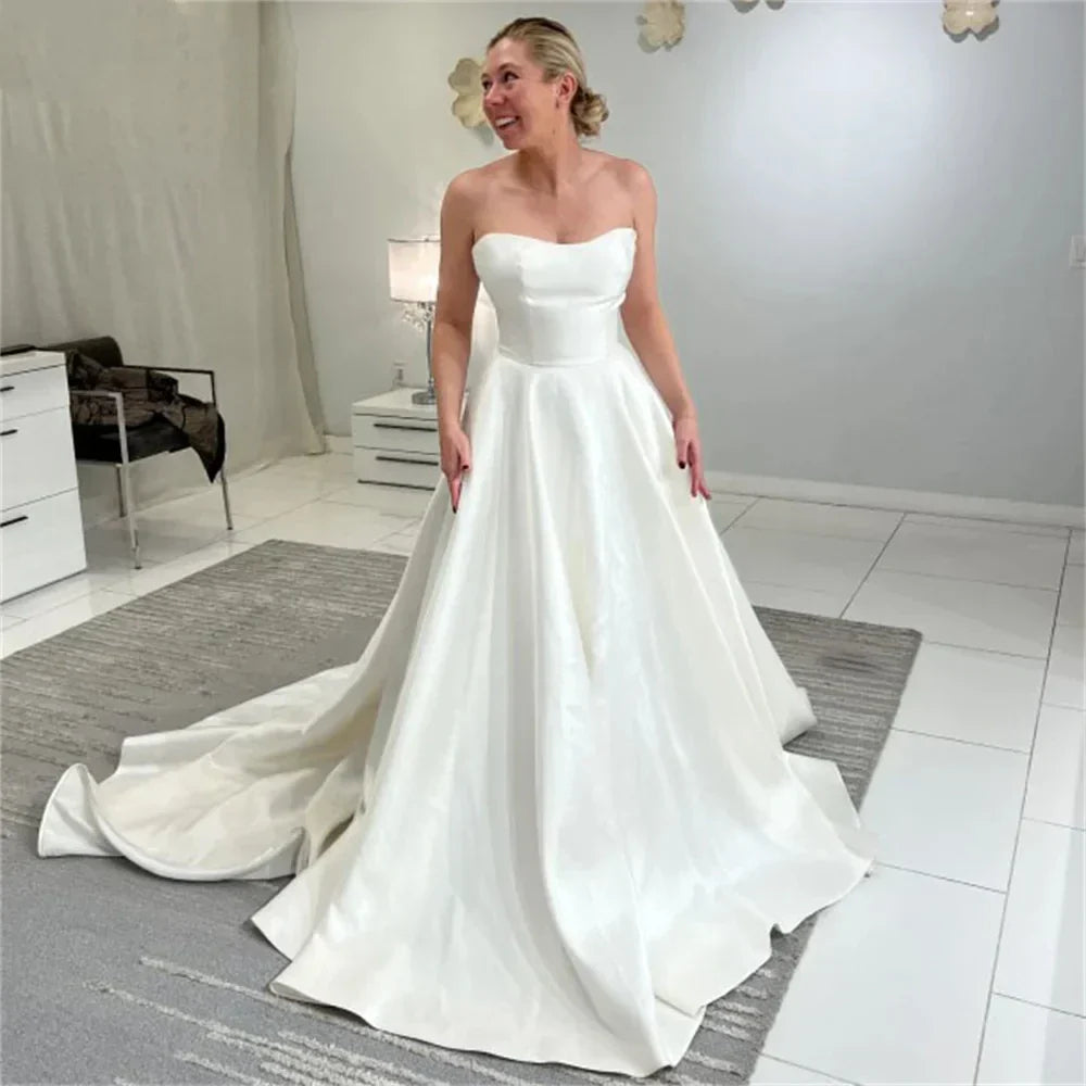 Elegant strapless A-line bridal gown sexy sleeveless simple formal party wedding dress