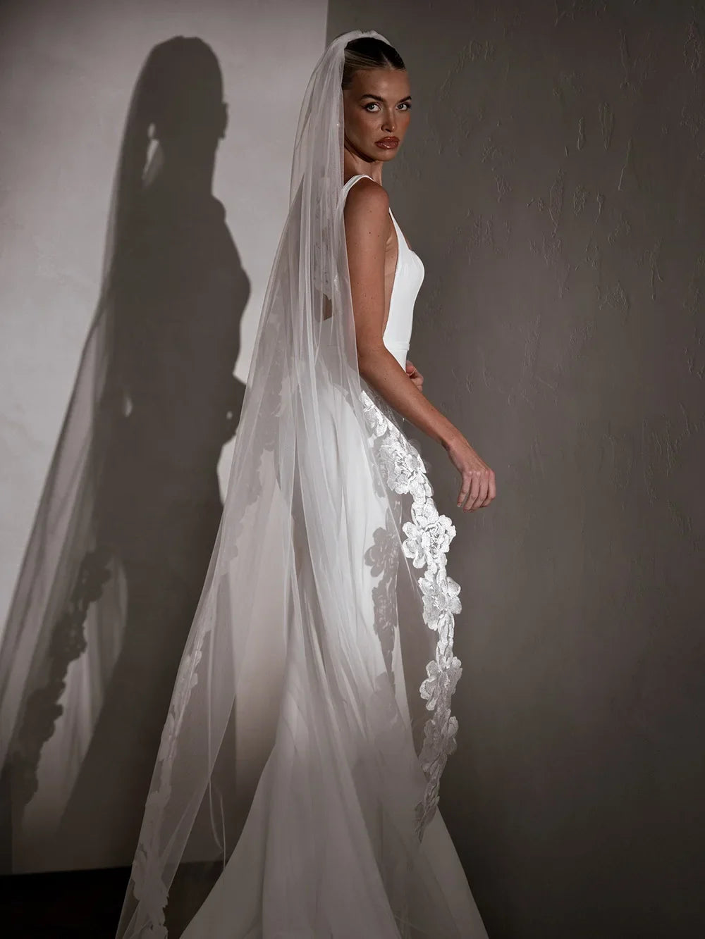 Mermaid Wedding Dresses Luxury Bridal Dress Square Collar Backless Customized Brides Dress Elegant Bride Wedding Party Gown