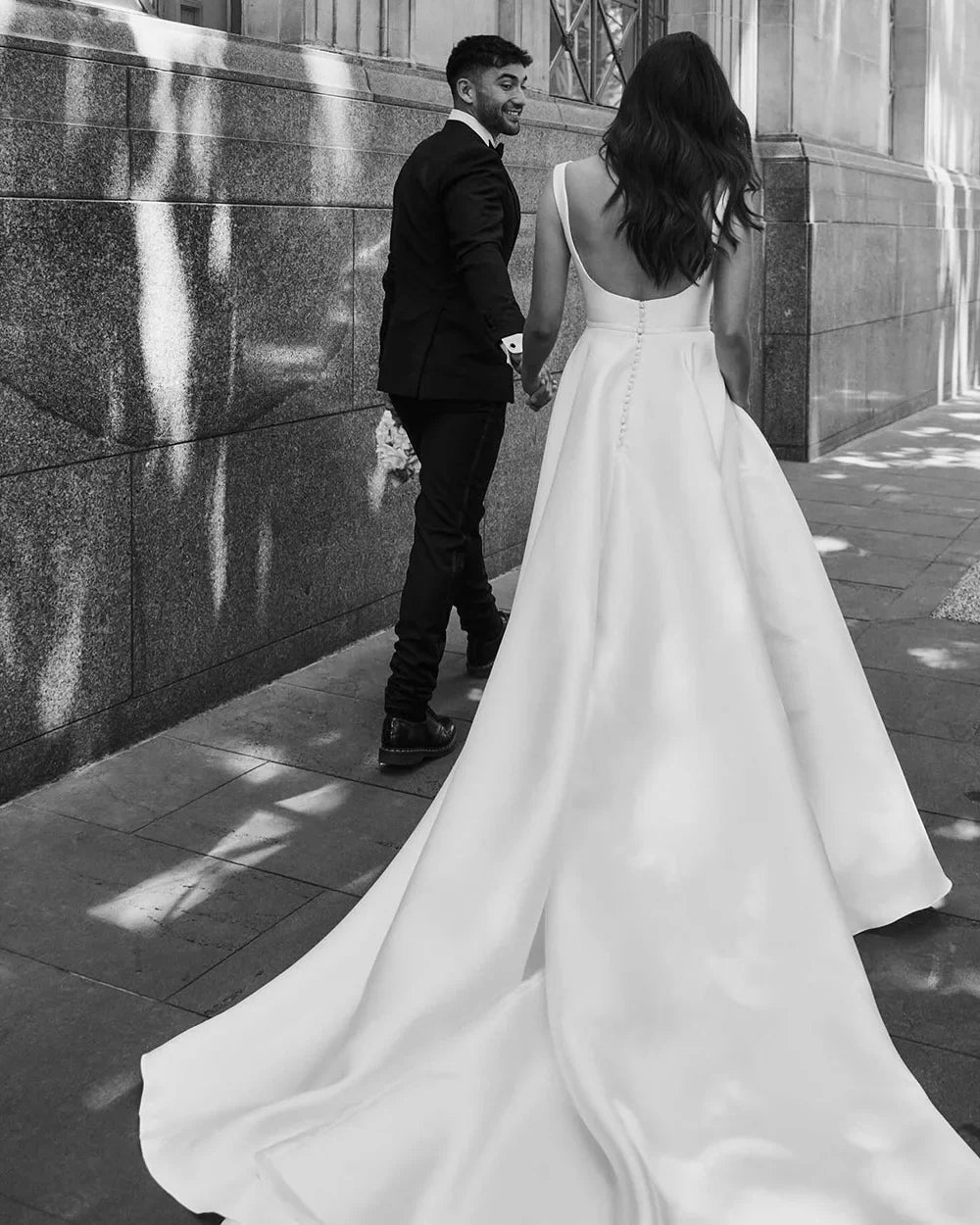 Satin Wedding Dresses For Bride Backless A-line Buttons Luxury Brides Gown Long Train Evening Bridal Dress Customized