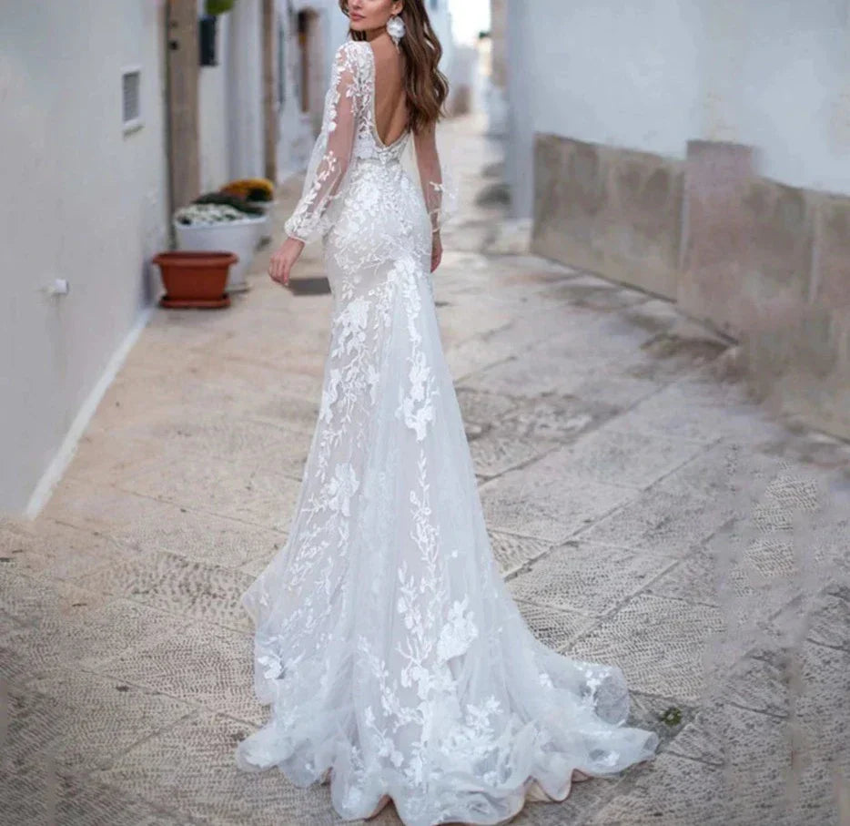 Luxury backless tulle mermaid V-neck long sleeve lace appliques white bridal gown front view