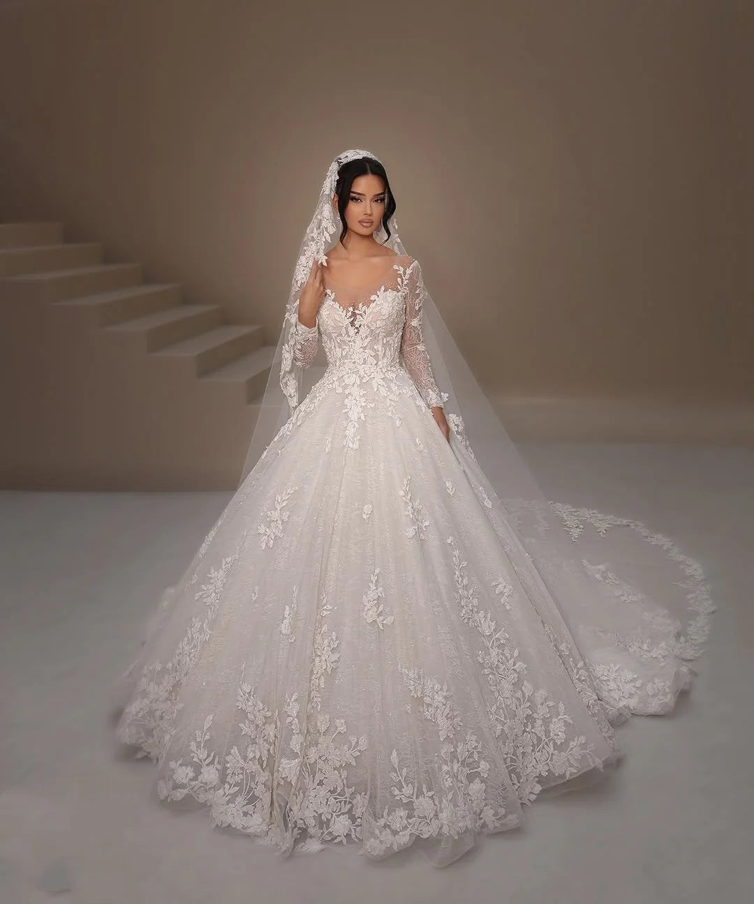 Elegant lace scoop neck full sleeve A-line wedding dress applique bridal gown
