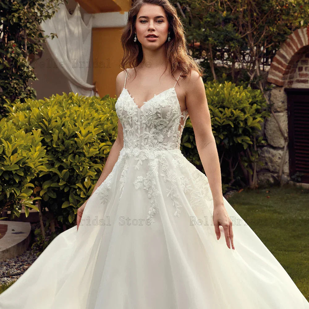 Sexy Spaghetti Strap Wedding Dresses V Neck Sleeveless Bridal Gowns Appliques Sweep Train A-line Tulle Vestidos De Novia